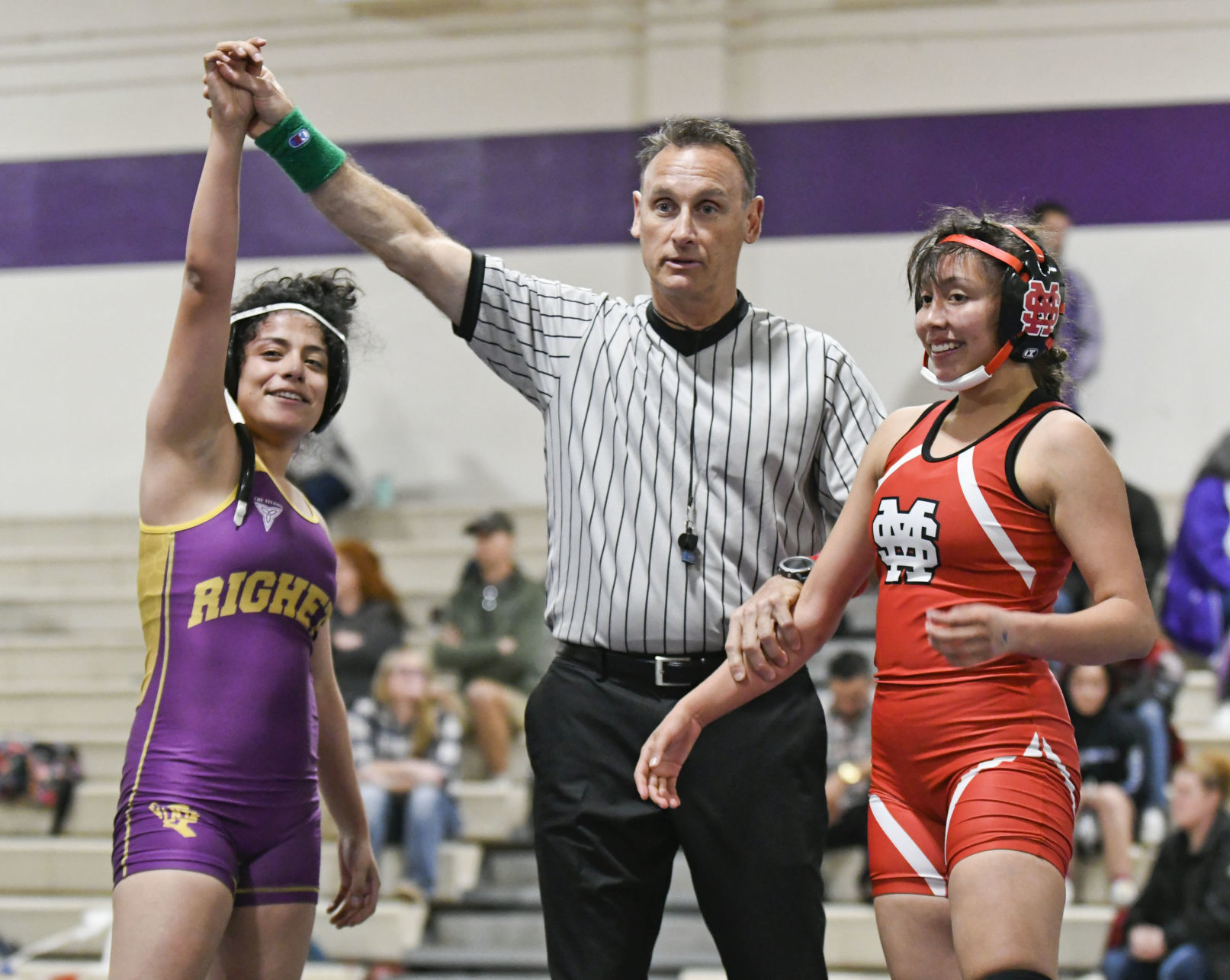 010820 Girls wrestling 15.jpg